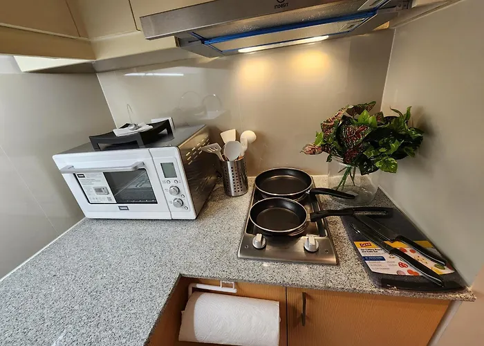 29c Bgc Cozy Steps Away From Major Malls With Free Parking And Gym With Fast Wi-fi Apartment
