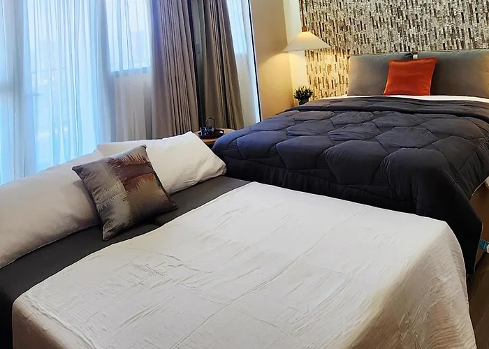 Apartment 29c Bgc Cozy Steps Away From Major Malls With Free Parking And Gym With Fast Wi-fi Manila