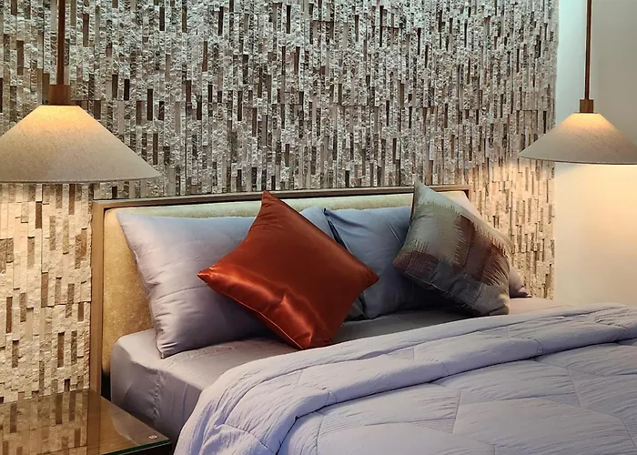 29c Bgc Cozy Steps Away From Major Malls With Free Parking And Gym With Fast Wi-fi Apartment