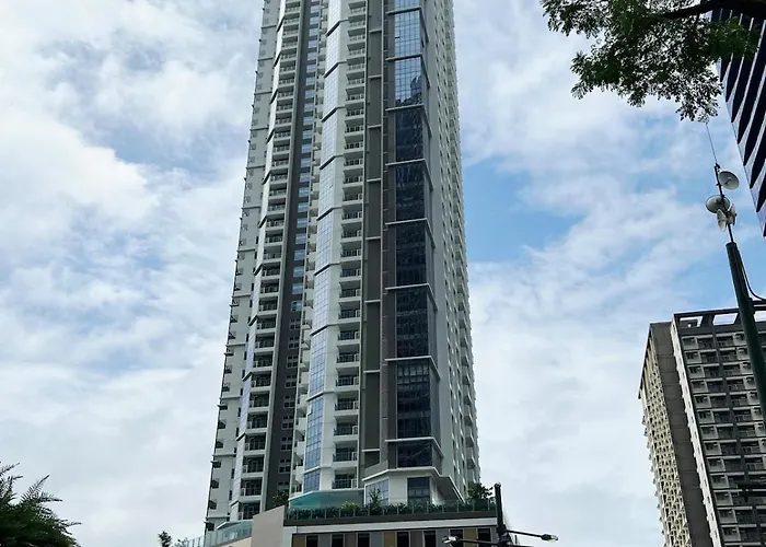 29c Bgc Cozy Steps Away From Major Malls With Free Parking And Gym With Fast Wi-fi Apartment Manila